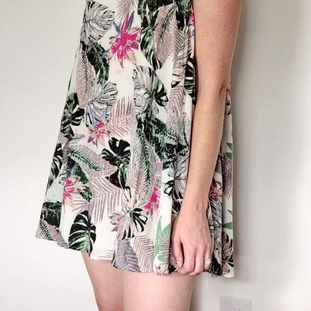 Mini summer dress— - Picture 2 of 6